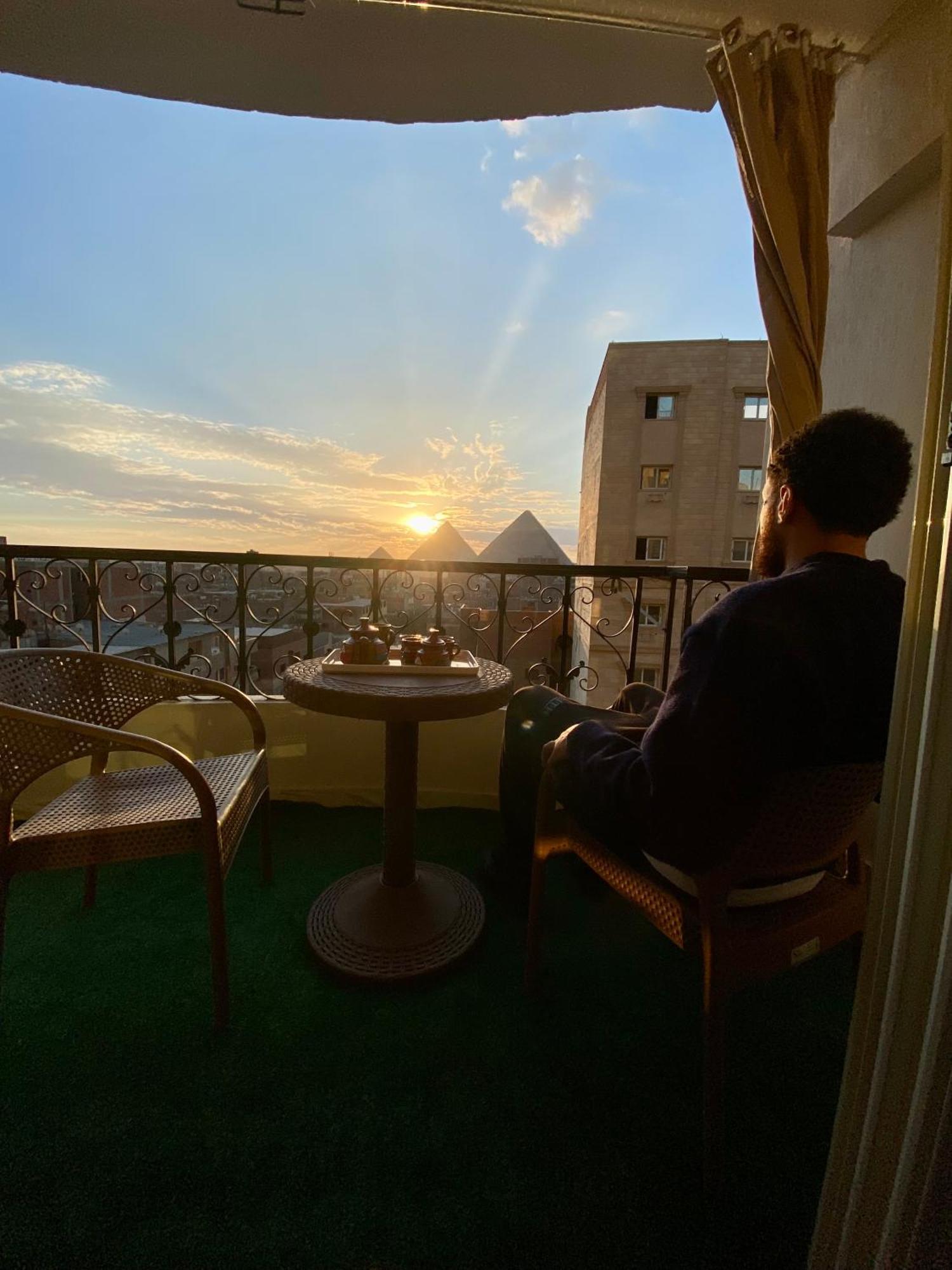 Zlato Pyramids View Tours & Апартаменти *